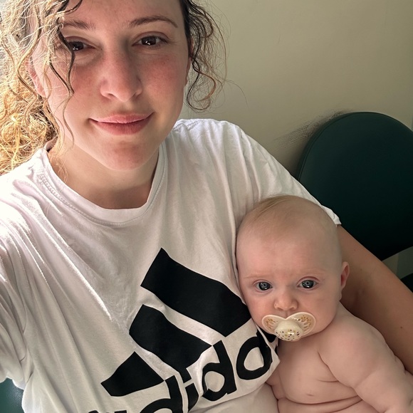 Meet your Posher, Alisha - Picture 1 of 1